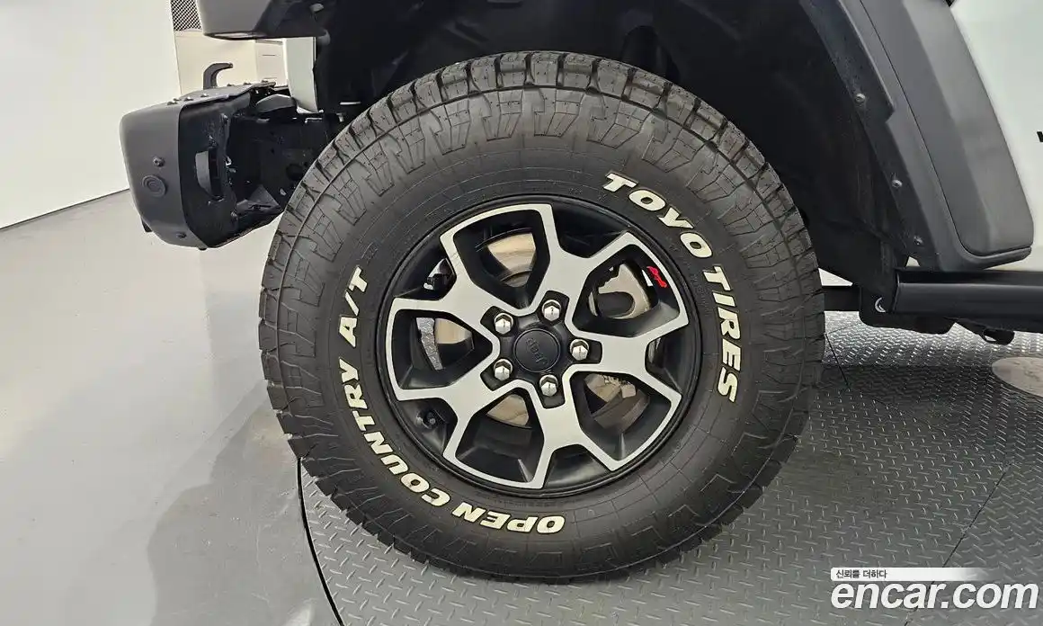 Jeep Wrangler 2023 2.0 автомат (гидро), фото 5