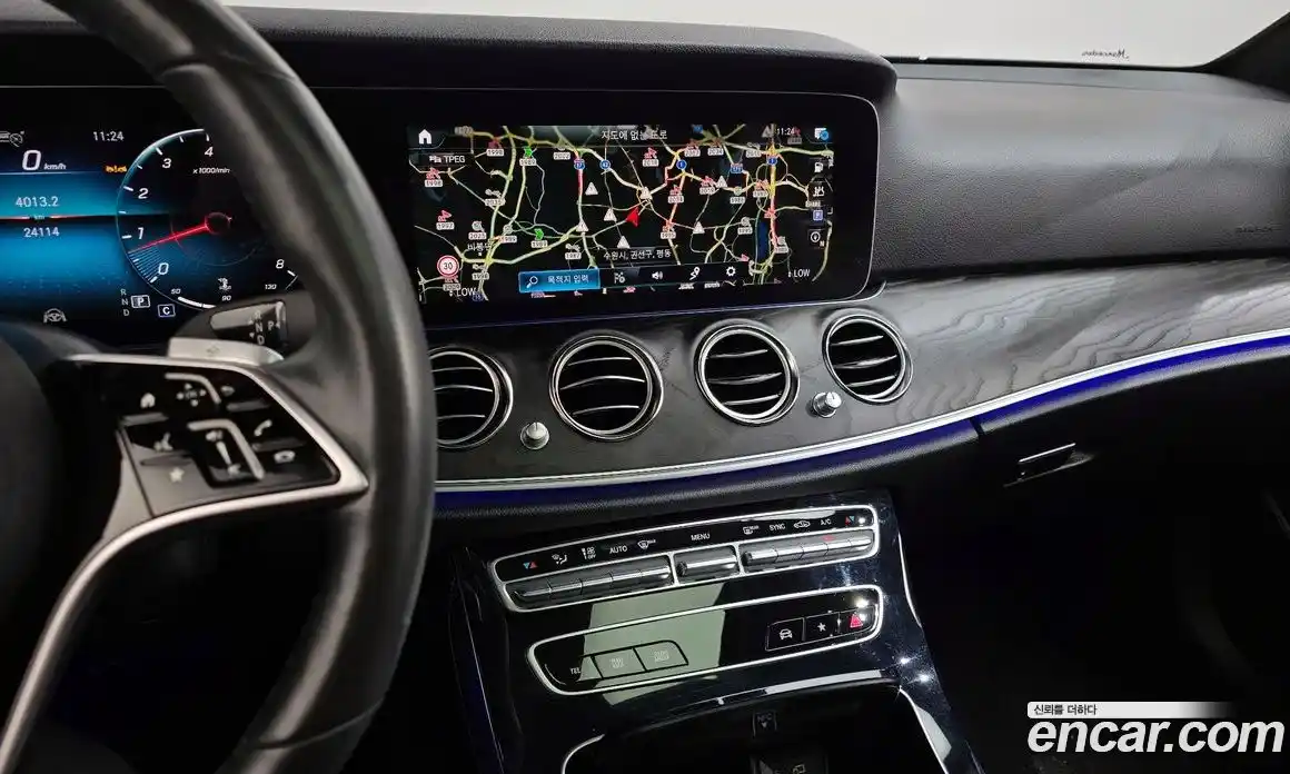 Mercedes-Benz E-Class 2023 2.0 автомат (гидро), фото 30