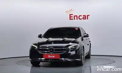 Mercedes-Benz E-Class 2023 2.0 автомат (гидро), миниатюра 3