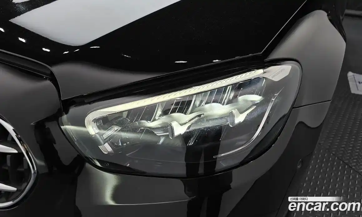 Mercedes-Benz E-Class 2023 2.0 автомат (гидро), фото 8