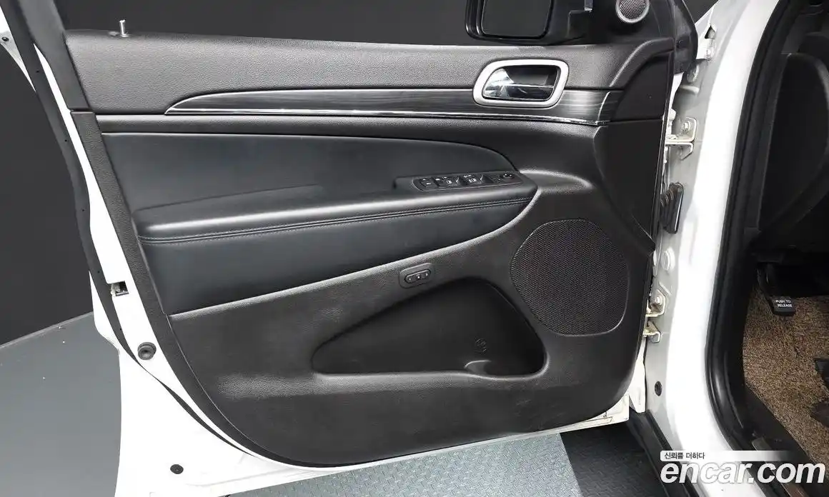 Jeep Cherokee 2021 3.6 автомат (гидро), фото 13