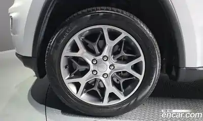Jeep Cherokee 2021 3.6 автомат (гидро), миниатюра 4