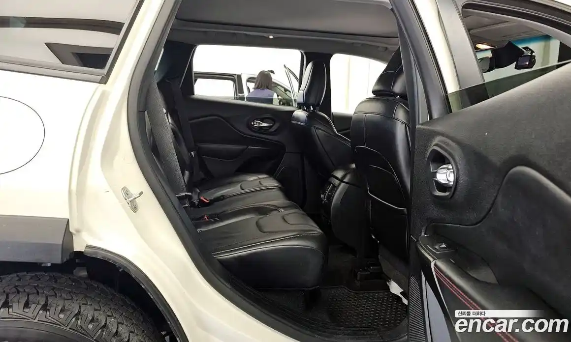 Jeep Cherokee 2019 3.2 автомат (гидро), фото 12