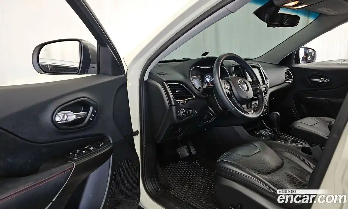 Jeep Cherokee 2019 3.2 автомат (гидро), фото 10