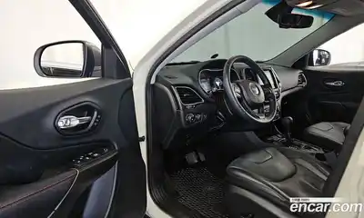 Jeep Cherokee 2019 3.2 автомат (гидро), миниатюра 10