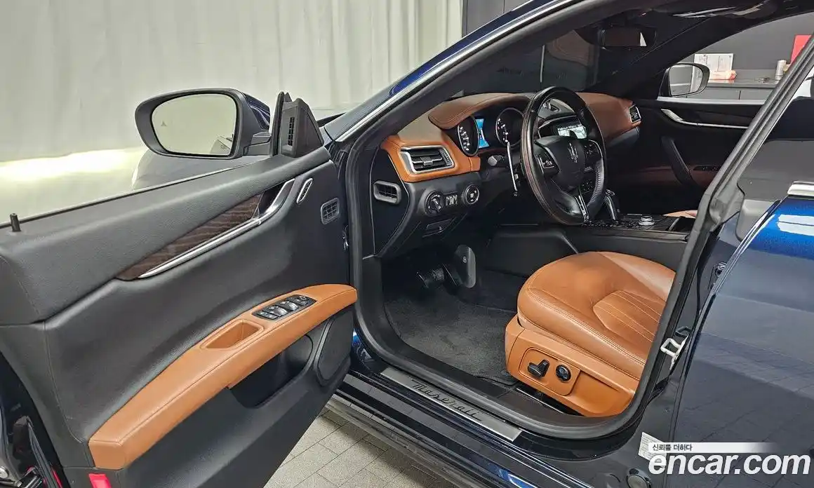 Maserati Ghibli 2019 3.0 гидро, фото 13