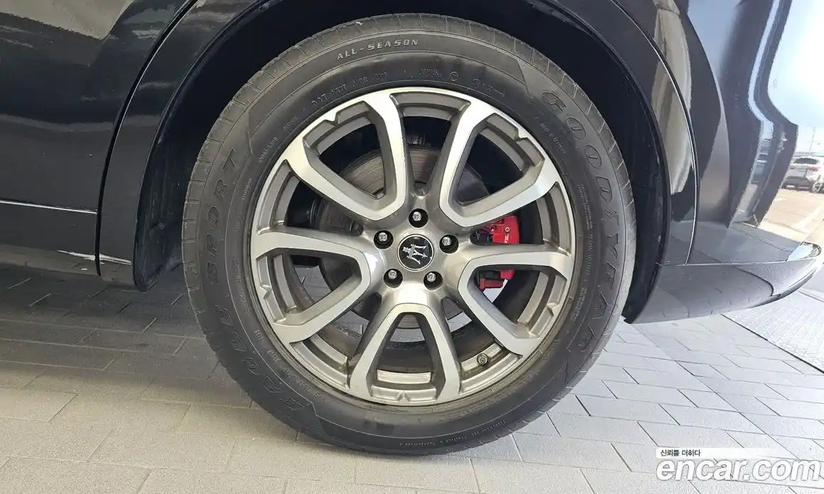 Maserati Levante 2020 3.0 гидро, фото 7