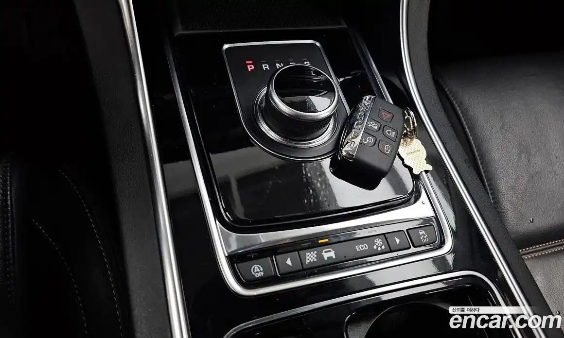 Jaguar XE 2018 2.0 гидро, фото 12