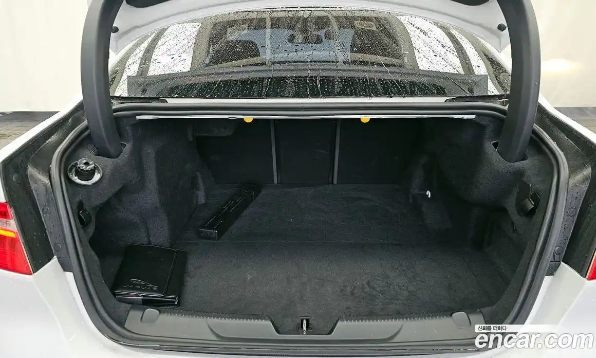 Jaguar XE 2018 2.0 гидро, фото 26
