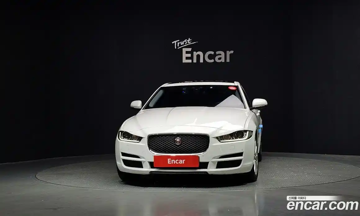 Jaguar XE 2018 2.0 гидро, фото 3