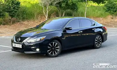 Nissan Altima