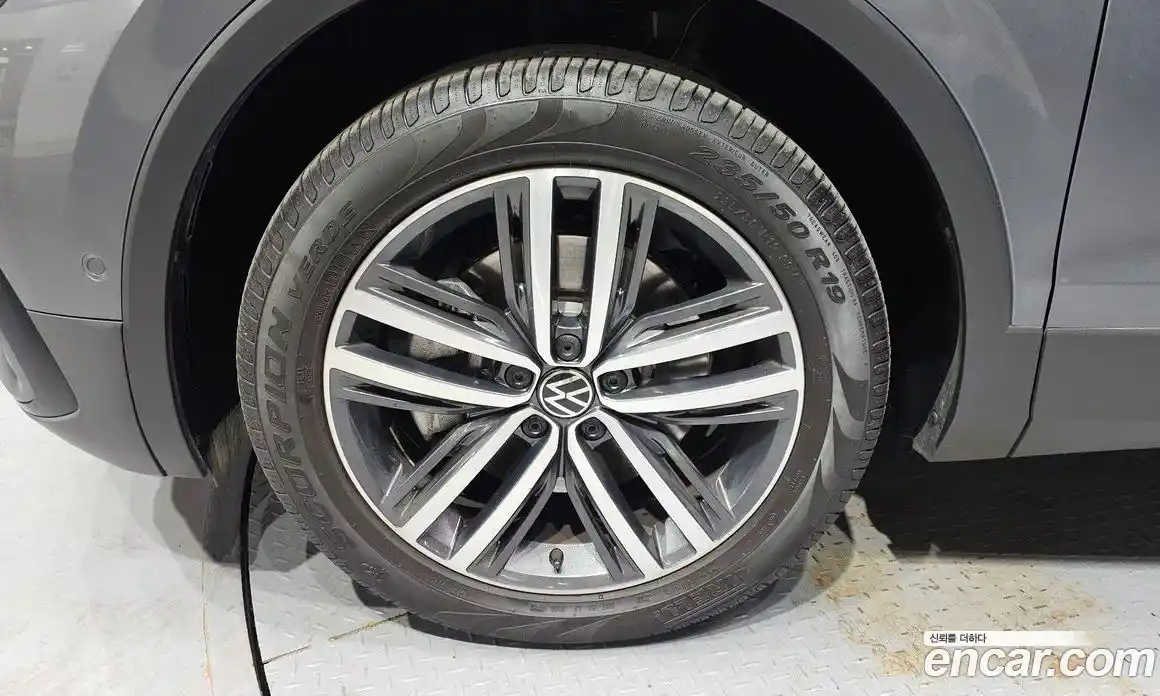Volkswagen Tiguan 2024 2.0 автомат (гидро), фото 5