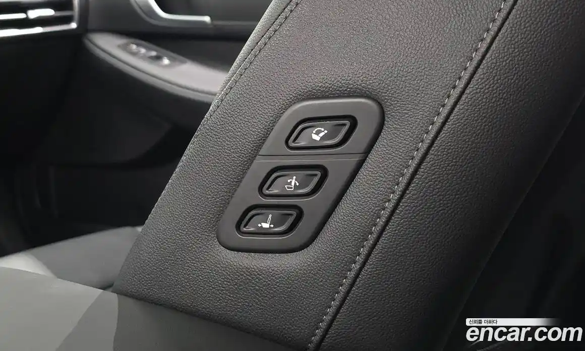 Hyundai Sonata 2024 1.6 автомат (гидро), фото 16