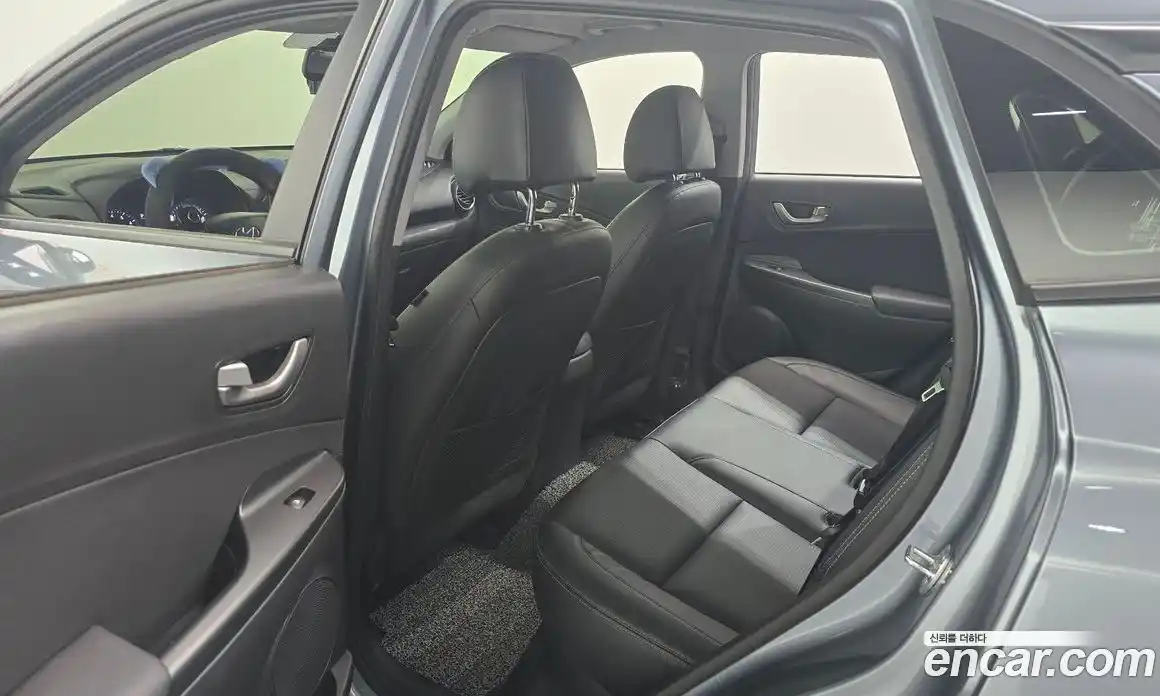 Hyundai Kona 2017 1.6 автомат (гидро), фото 18