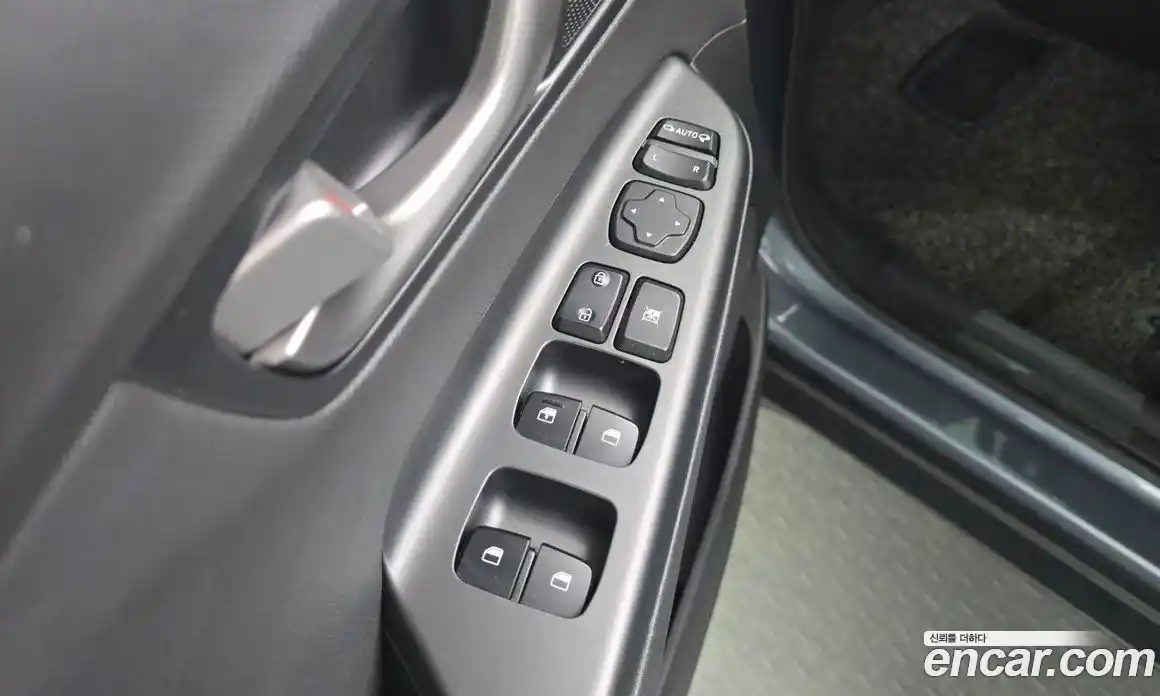 Hyundai Kona 2017 1.6 автомат (гидро), фото 28