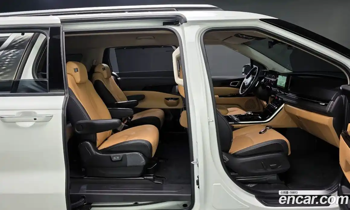 Kia Carnival 2023 3.5 автомат (гидро), фото 16