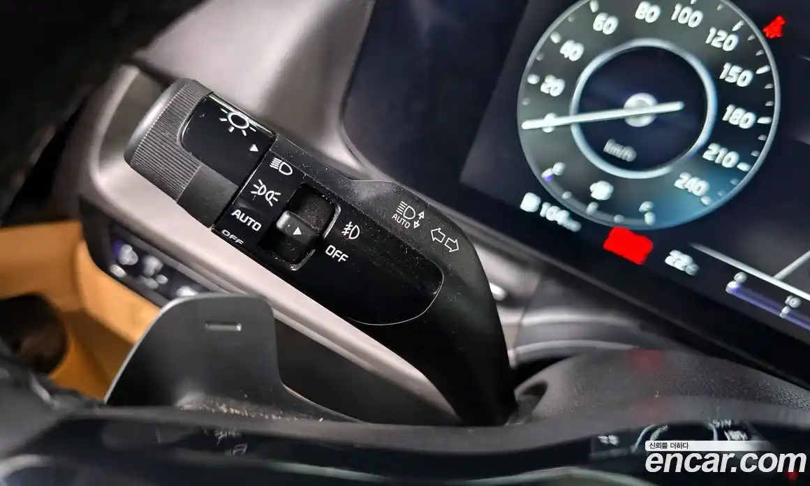Kia Carnival 2023 3.5 автомат (гидро), фото 27