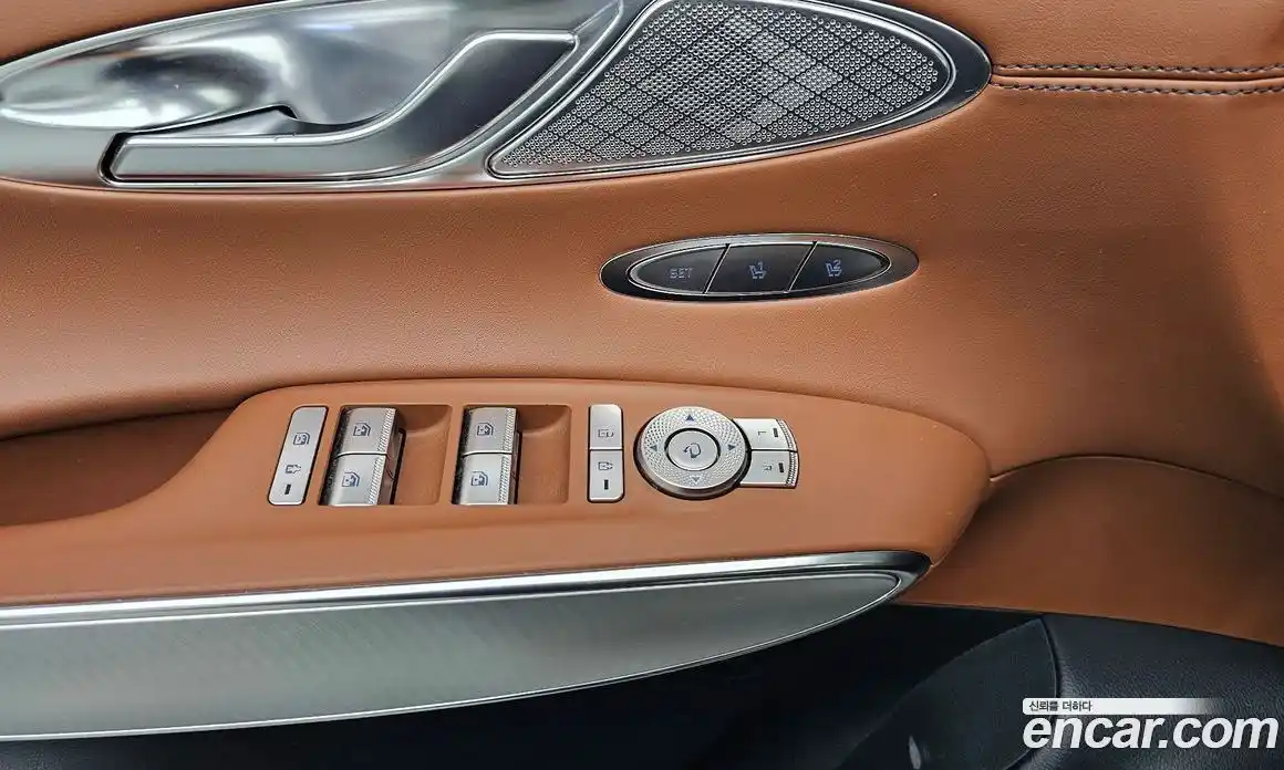 Genesis GV70 2022 2.5 автомат (гидро), фото 17