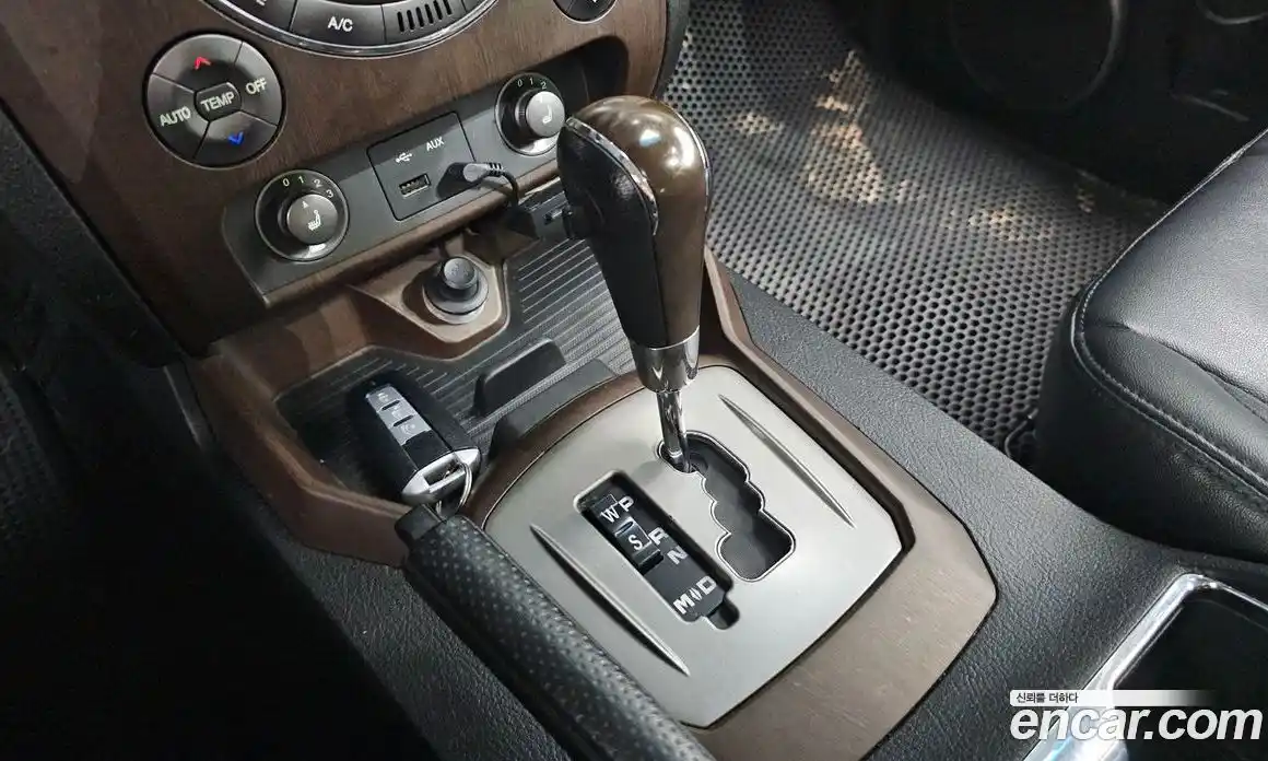 SsangYong Rexton 2015 2.0 автомат (гидро), фото 9
