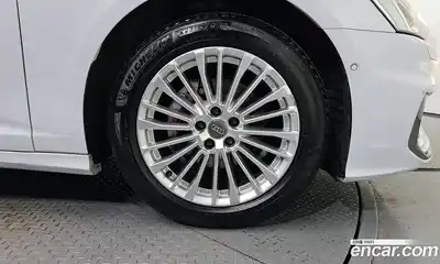 Audi A6 2020 2.0 автомат (гидро), миниатюра 7