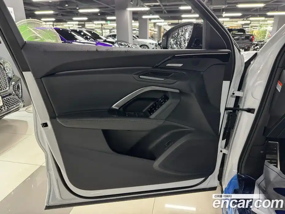 Audi Q5 2025 2.0 автомат (гидро), фото 14