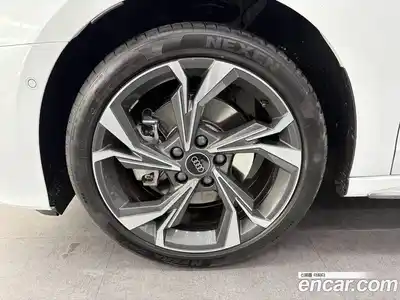 Audi A3 2025 2.0 автомат (гидро), миниатюра 5