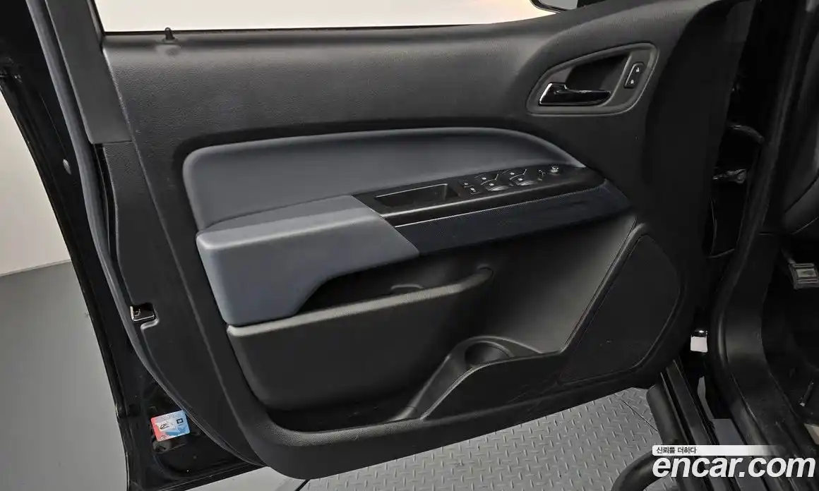 Chevrolet Colorado 2022 3.6 автомат (гидро), фото 14