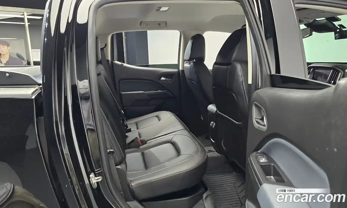Chevrolet Colorado 2022 3.6 автомат (гидро), фото 17
