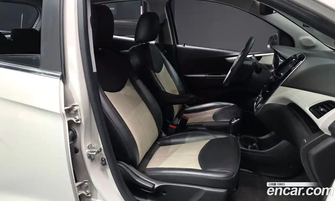 Chevrolet Spark 2016 1.0 автомат (гидро), фото 11