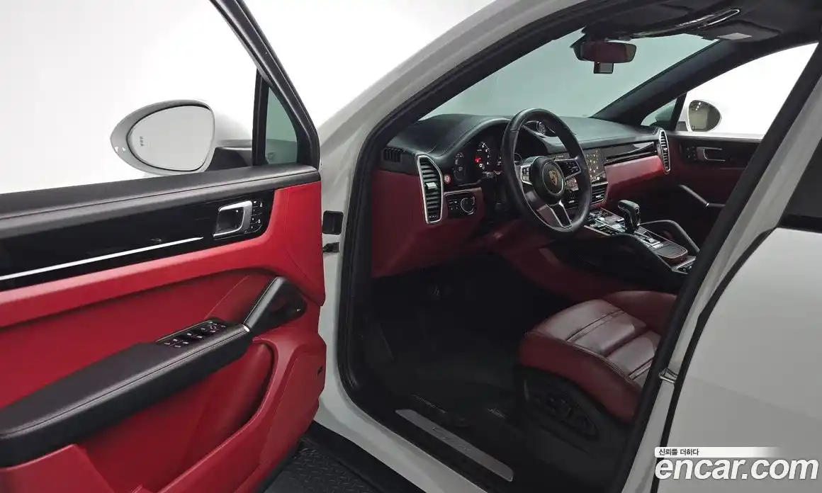Porsche Cayenne 2023 3.0 автомат (гидро), фото 12