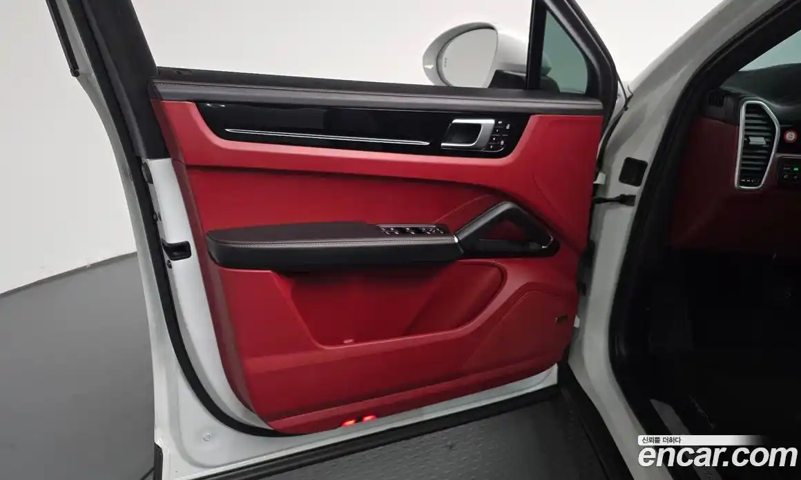 Porsche Cayenne 2023 3.0 автомат (гидро), фото 13