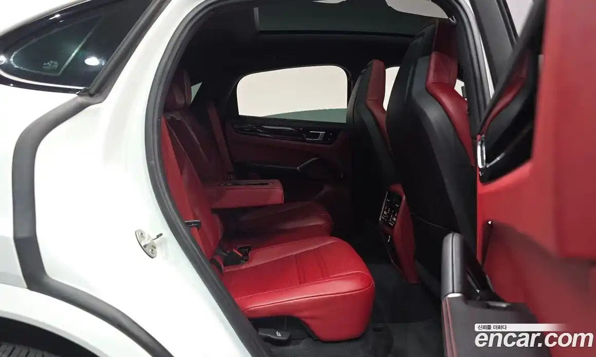 Porsche Cayenne 2023 3.0 автомат (гидро), фото 17