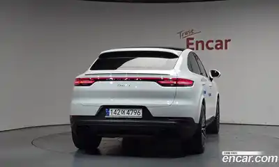 Porsche Cayenne 2023 3.0 автомат (гидро), миниатюра 3