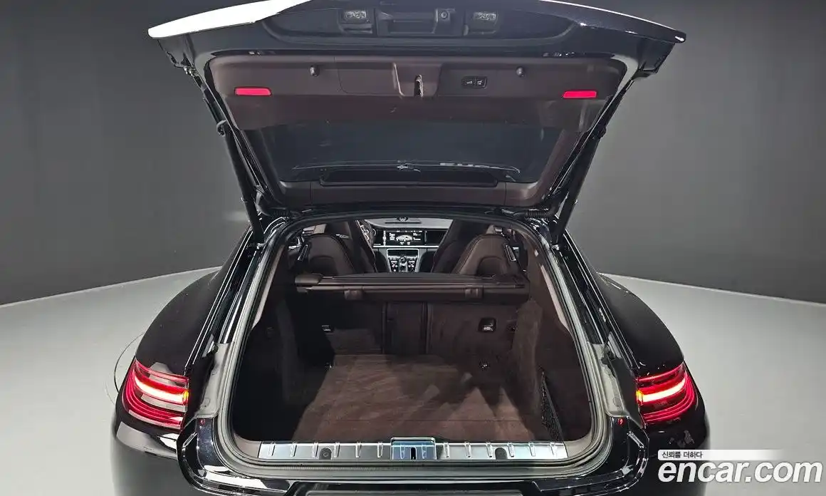 Porsche Panamera 2018 3.0 автомат (гидро), фото 26