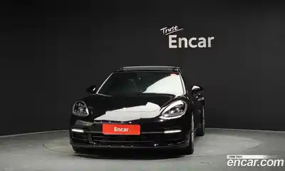 Porsche Panamera 2018 3.0 автомат (гидро), миниатюра 3