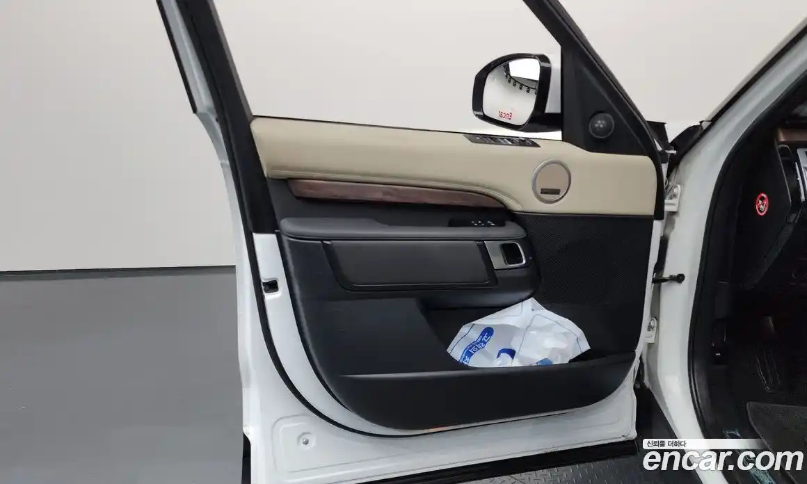 Land Rover Discovery 2019 3.0 автомат (гидро), фото 14