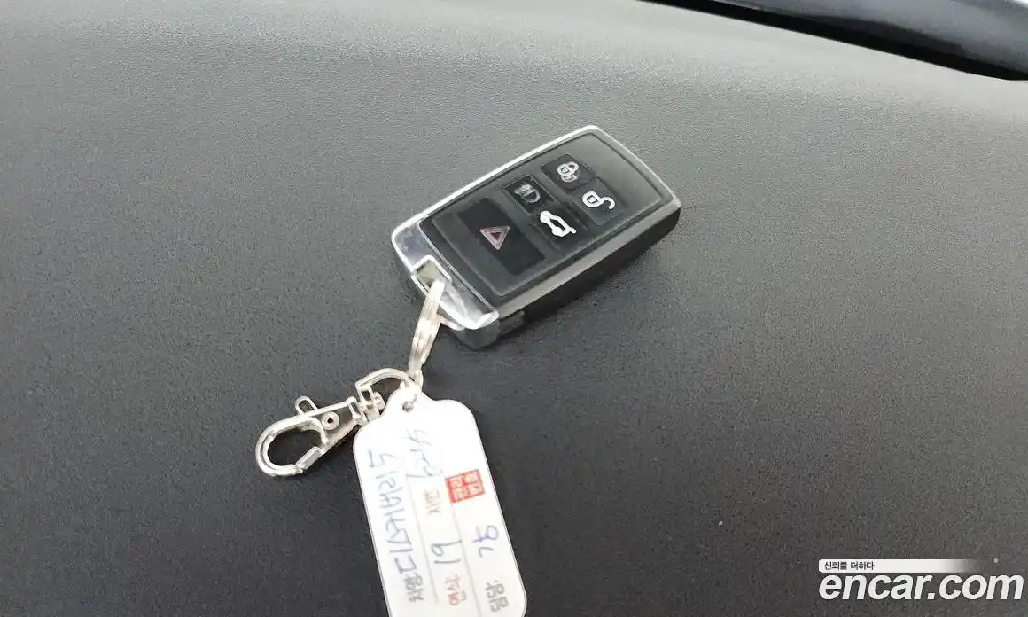 Land Rover Discovery 2019 3.0 автомат (гидро), фото 25