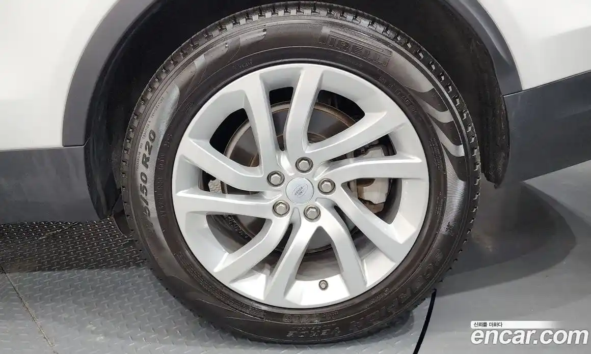 Land Rover Discovery 2019 3.0 автомат (гидро), фото 7