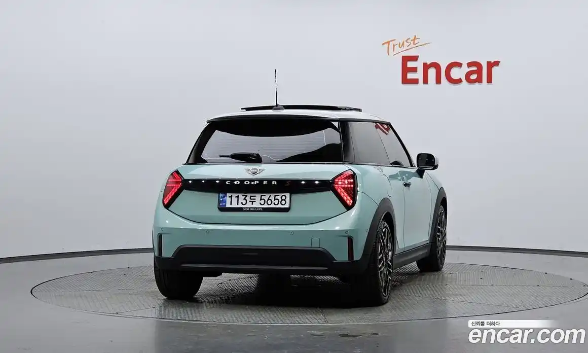 Mini Cooper 2024 2.0 автомат (гидро), фото 3