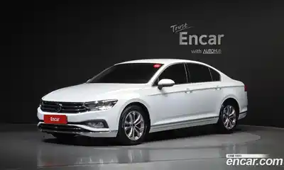 Volkswagen Passat, 2022, 67 592 км