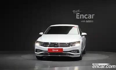 Volkswagen Passat 2022 2.0 автомат (гидро), миниатюра 3