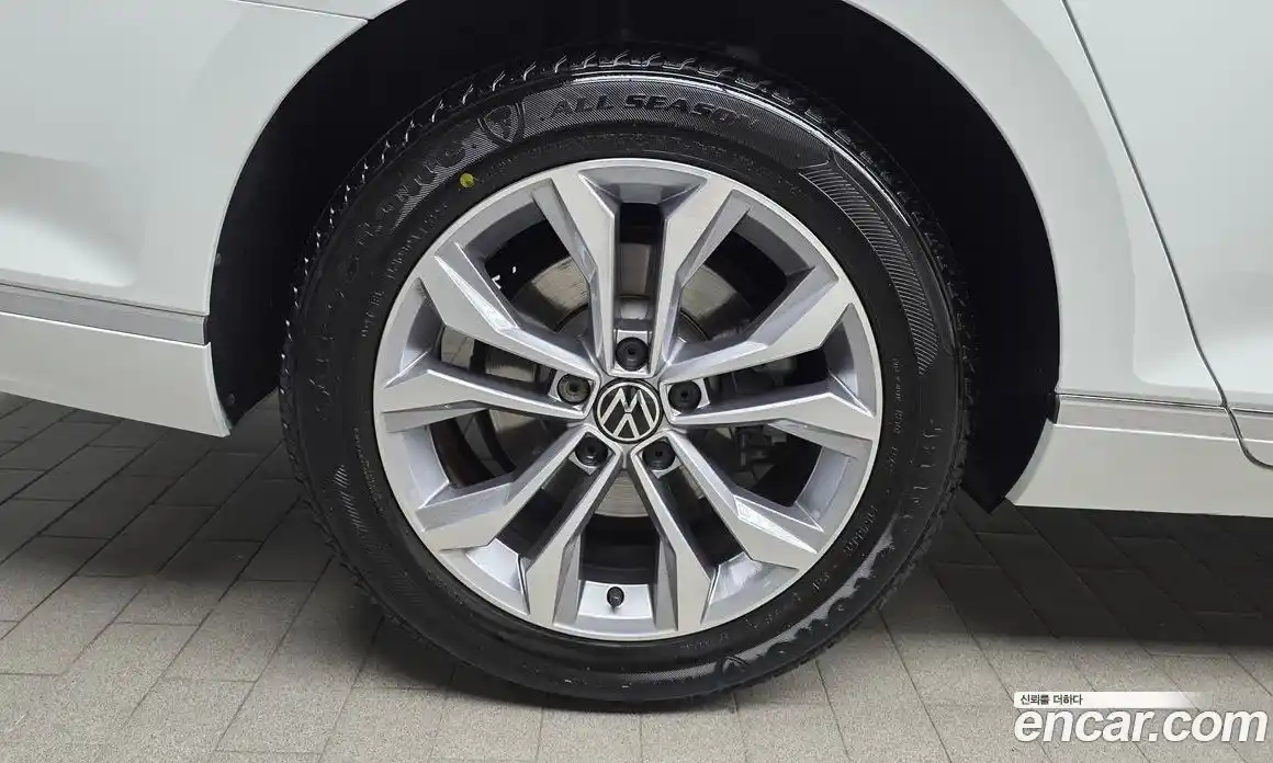 Volkswagen Passat 2022 2.0 автомат (гидро), фото 5