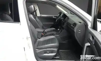 Volkswagen Tiguan 2020 2.0 автомат (гидро), миниатюра 11