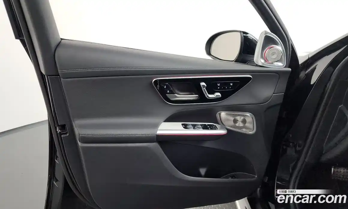 Mercedes-Benz GLC-Class 2024 2.0 гидро, фото 14