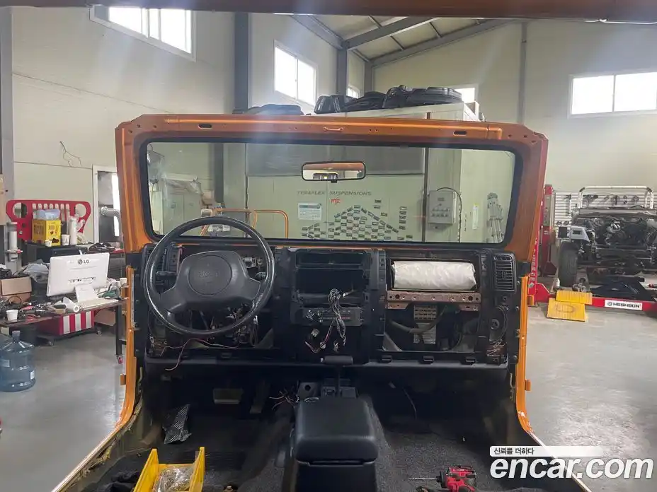 Jeep Wrangler 1997 4.0 автомат (гидро), фото 14