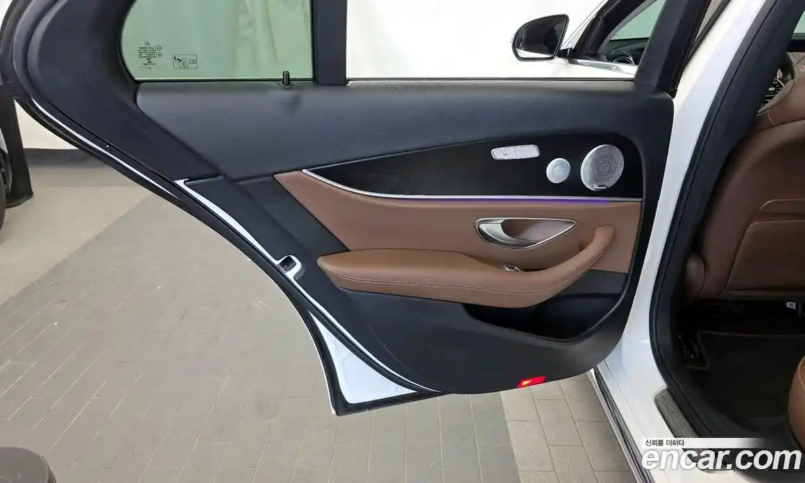 Mercedes-Benz E-Class 2018 2.0 автомат (гидро), фото 15