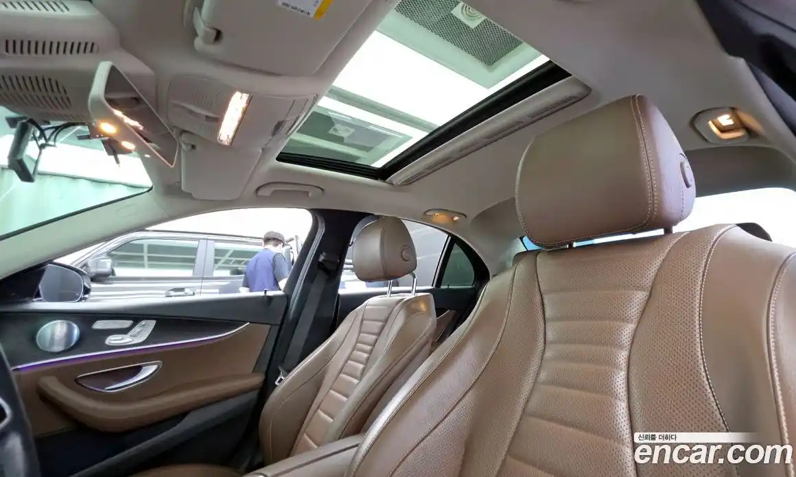 Mercedes-Benz E-Class 2018 2.0 автомат (гидро), фото 24