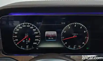Mercedes-Benz E-Class 2019 2.0 автомат (гидро), миниатюра 11