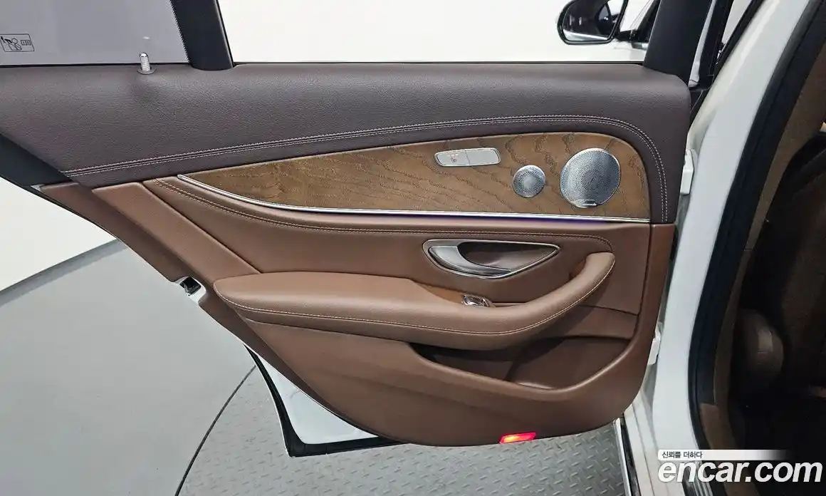 Mercedes-Benz E-Class 2019 2.0 автомат (гидро), фото 15