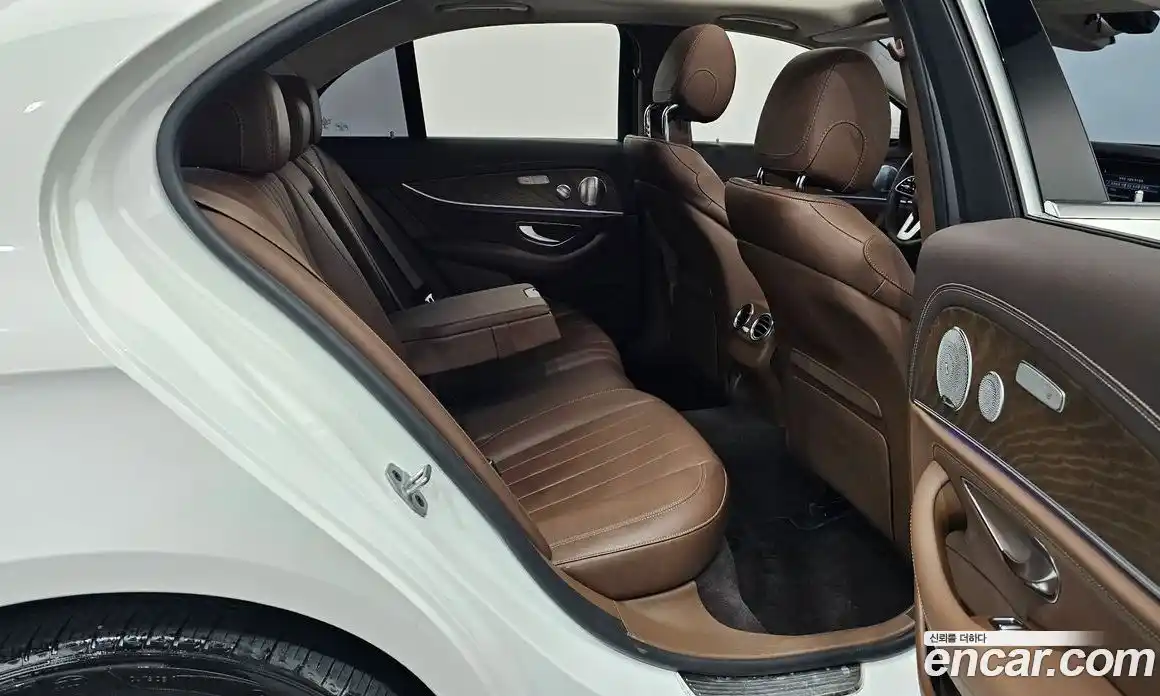 Mercedes-Benz E-Class 2019 2.0 автомат (гидро), фото 17